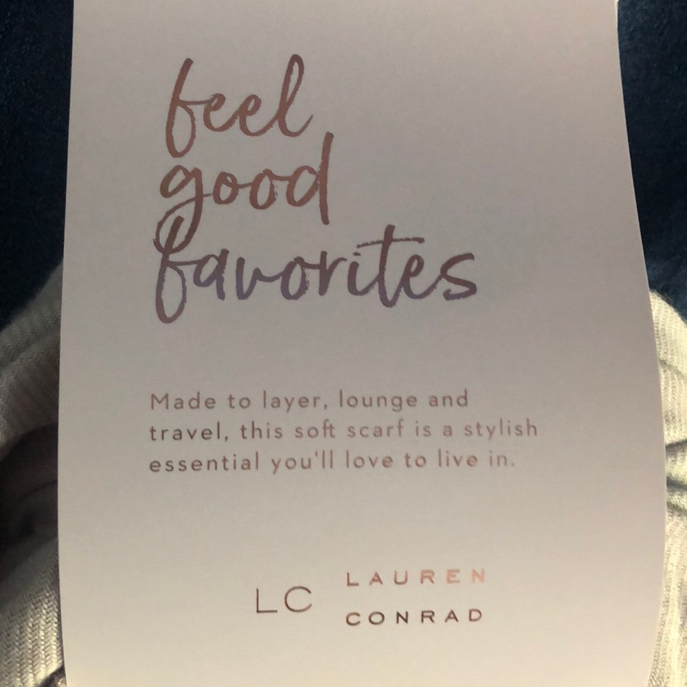 🌻Lauren Conrad scarf🌻 - Picture 4 of 5
